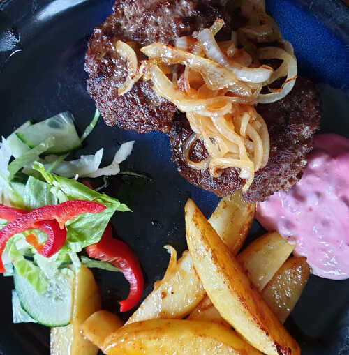 Reinsdyrburger med tilbehør